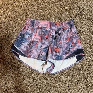 Lululemon Hotty hot high rise 2.5”